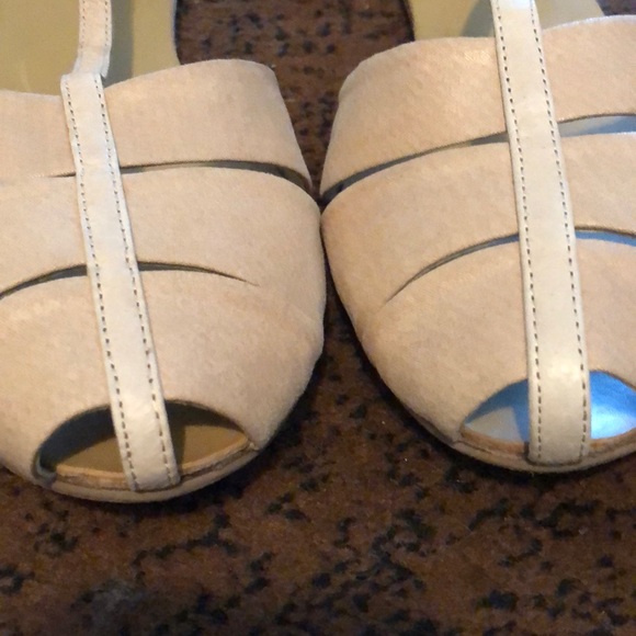🌼🌼 Steve Madden T-Strap sandals🌼🌼 - Picture 5 of 8